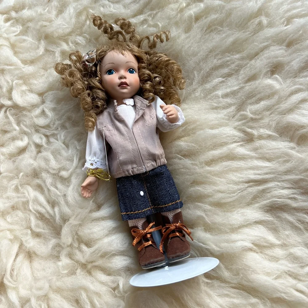 ASHTON DRAKE GALLERIES DOLL‎ HANDS ACROSS THE WORLD AUSTRALIA OLIVIA